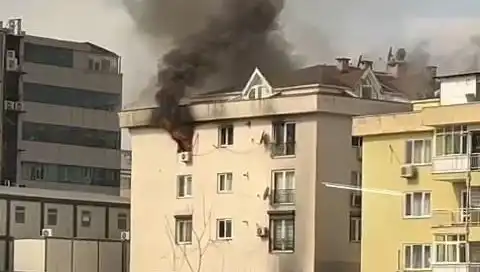 Mecidiyeköy'de Korkutan Yangın: Dört Katlı Binada Paniğe Neden Oldu!