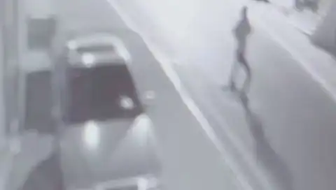 Sokak Ortasında El Yapımı Patlayıcı Patladı: Panik ve Kaos