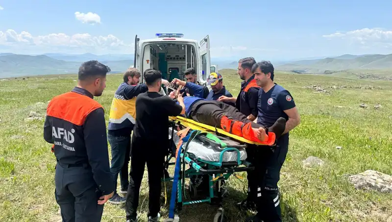 Kayalıkta Düşen Çoban İçin Zorlu Kurtarma Operasyonu Gerçekleşti