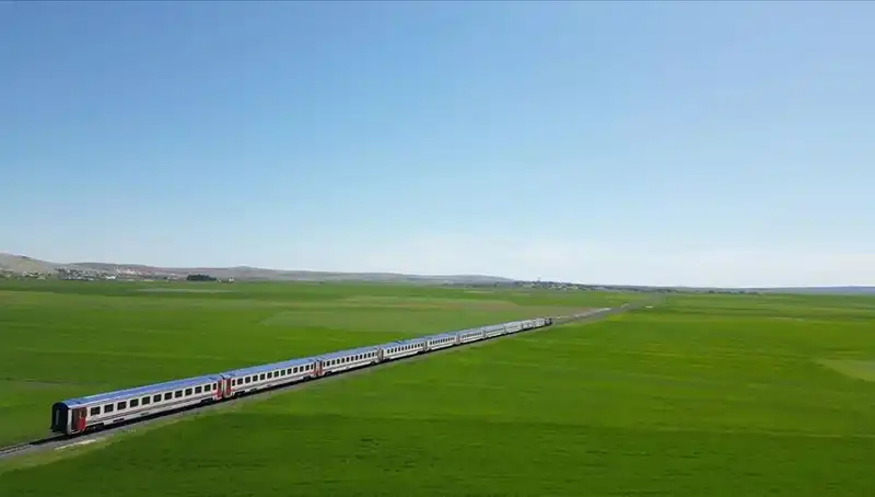 Diyarbakır Ekspresi Hizmet Vermeye Başladı: İlk Durağı Malatya!