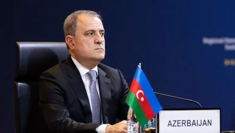 Azerbaycan ve Ermenistan'dan Barış Anlaşması: Tarihi Adım Atıldı!