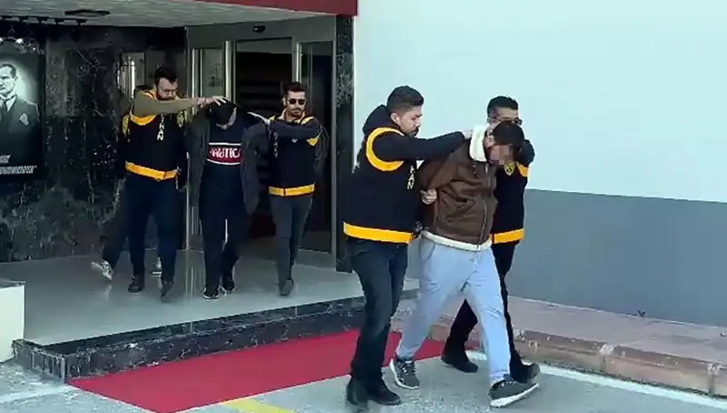 Şok Eden Olay: Silah Sıkıp 2 Milyon Lira İsteyen Şüpheliler Tutuklandı!