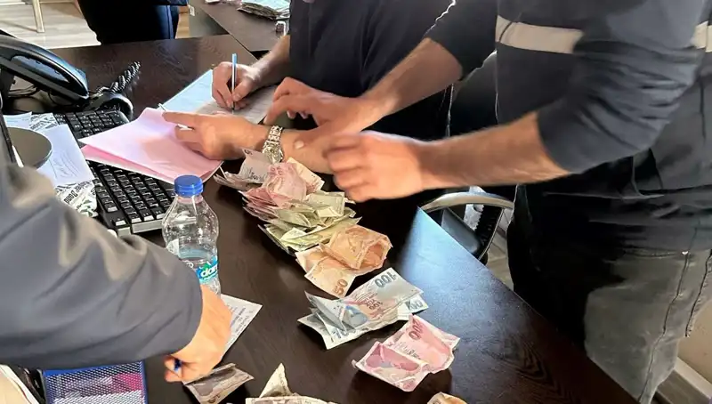 Antalya'da Dilencilere Yönelik Şok Operasyon: 19 Bin Lira Ele Geçirildi