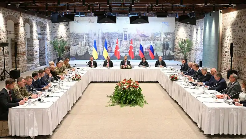 İstanbul’da Tarihi Barış Zirvesi: Rus Heyeti Türkiye’de Görüşmelere Başladı