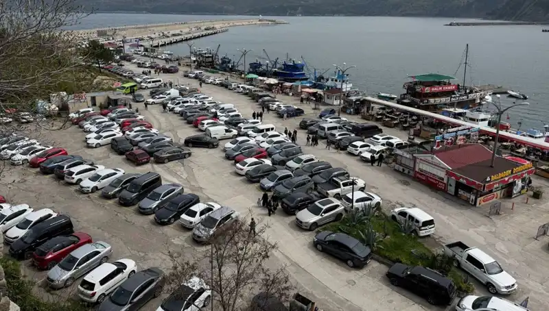 Bayram Tatilinde 14 Bin 600 Araç İlçeye Akın Etti!