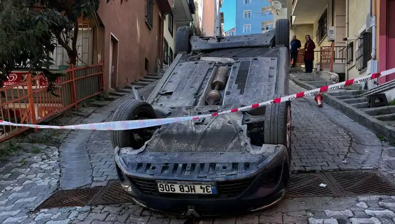 El Freni Çekilmeyen Otomobil Takla Attı: Korkutan Kaza Detayları!