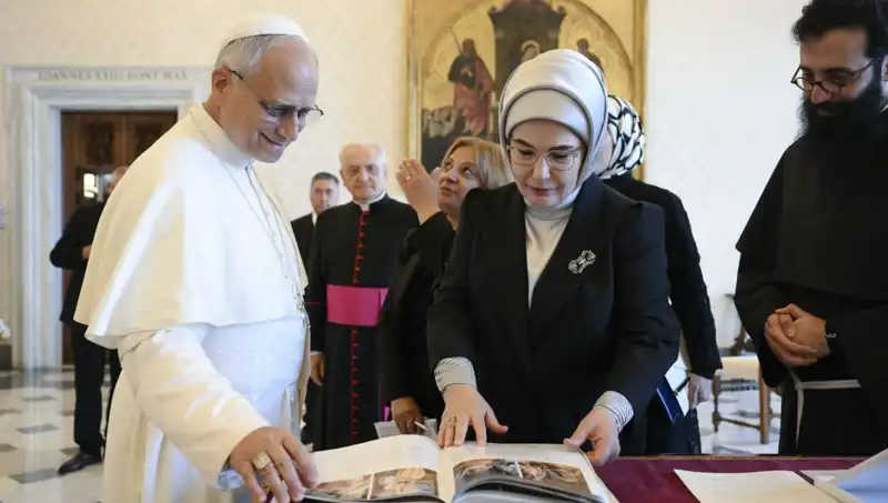 Emine Erdoğan ve Papa Leo'dan Gazze Üzerine Anlamlı Toplantı