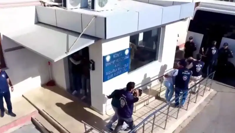 10 İlde Yapılan Dolandırıcılık Operasyonunda 13 Kişi Tutuklandı!