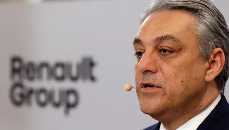 Renault’da Şok İstifa: Yönetim Departmanında Değişim Zamanı Mı Geldi?