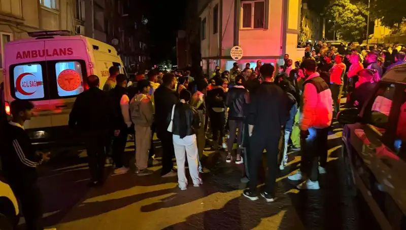 Balıkesir’de Sokak Kavgası: Sopayla Başlayan Olay Kanlı Bitti!