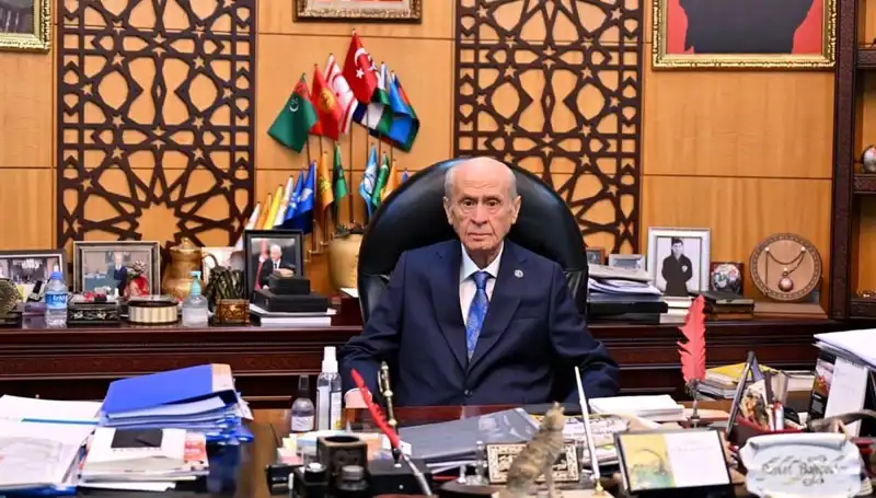 Bahçeli'den Galatasaray'a Şampiyona Kutlaması: "Başarılarınız Türkiye'nin Gururu"