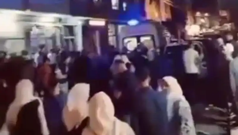 14 Yaşındaki Kader'in Balkon Kazası: Yaşam Mücadelesi Devam Ediyor