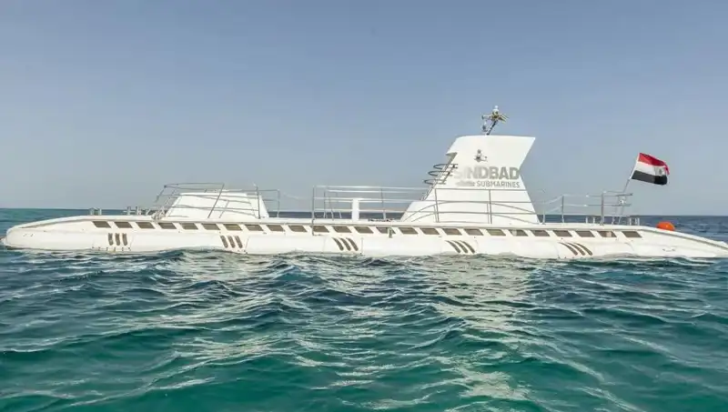 Kızıldeniz'de Turistleri Taşıyan Denizaltı Faciası: 44 Kişi Kayboldu
