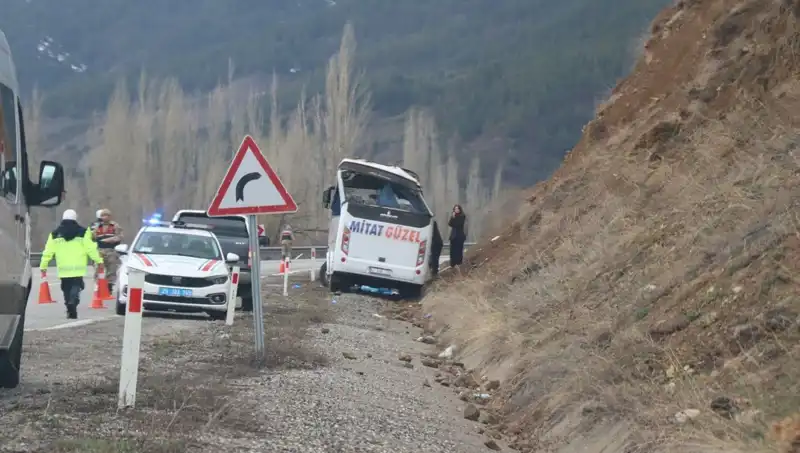 Oltu'da İşçi Servisi Aracının Kazası: Yaralı Sayısı Artıyor
