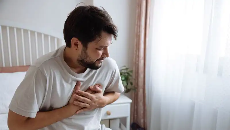 Sabahları Ortaya Çıkan Bu Belirti, Kalp Hastalığını Açıkladır