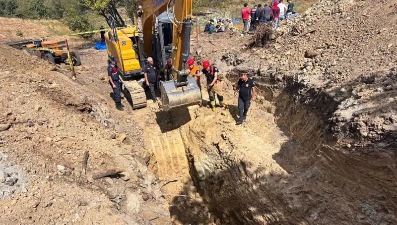 Manisa'da Havuz Kazısında Toprak Kayması: İki Can Gitti