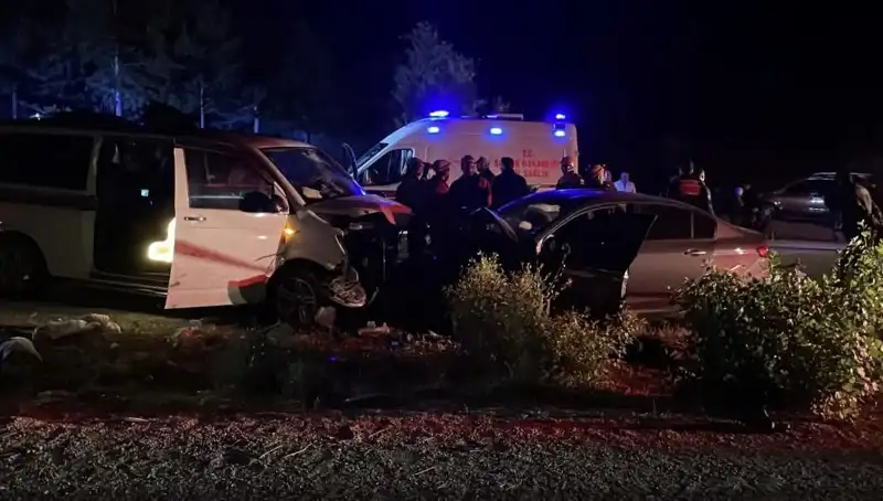 Ters Yön Faciası: Kafa Kafa Çarpışma Sonucu Ölü ve Yaralılar!