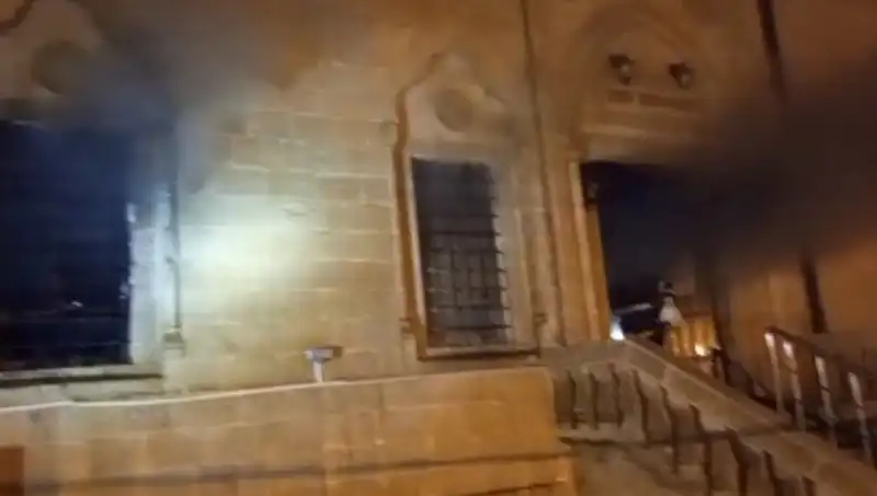 Mardin’de Camii Yangını: Yangının Nedenleri ve Sonuçları Neler?