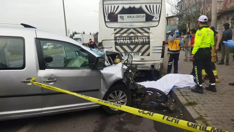 Manisa'da Feci Kaza: Gencin Hayatı Elinden Alındı, Biri Yaralandı