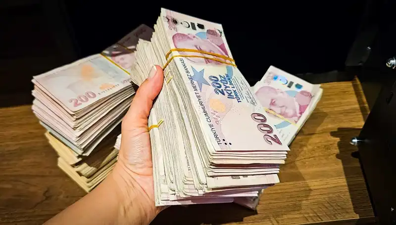 Mevduat Rekoru: Türkiye'nin Bankalarında 12 Trilyon Lira Birikti!