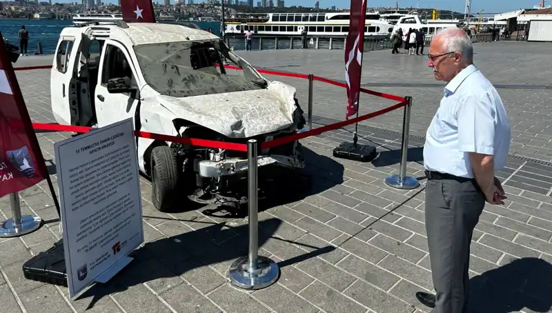 15 Temmuz'un Hatırası: Tankların Ezdiği Otomobiller Sergilendi