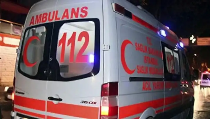 Afyonkarahisar'da Otomobil Devrildi: Bir Kişi Hayatını Kaybetti, Üç Kişi Yaralandı