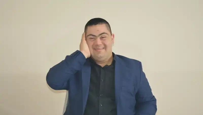 Down Sendromlu Erdinç’in Hayali: Müzik Kariyerinde Zirveye Ulaşmak