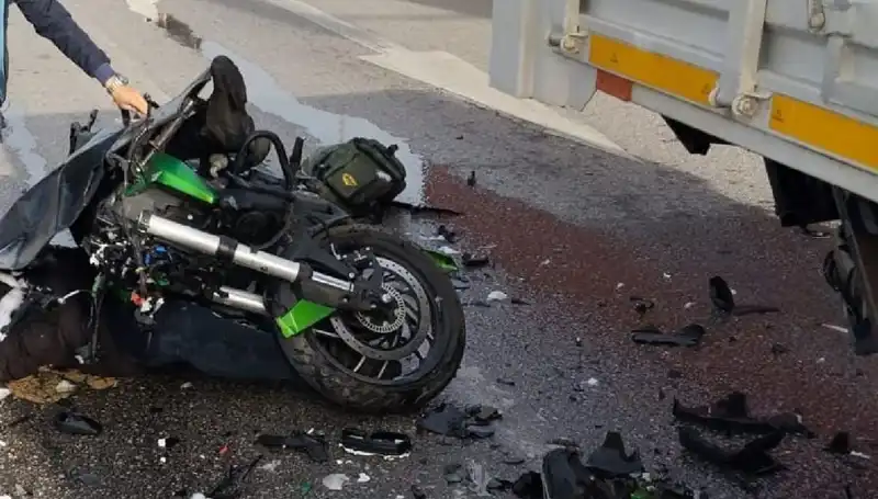 Çorum'da Motosikletin Kamyona Çarpması Sonrası Trajik Kaza