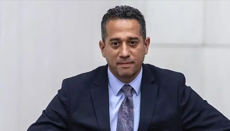 Ali Mahir Başarır: CHP'nin Parlayan Yıldızı ve Siyasi Kariyeri