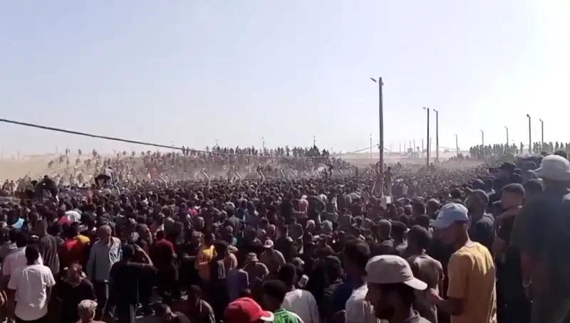İsrail'in Filistinli Yardım Taleplerine Yönelik Saldırısı: 30 Can Kaybı