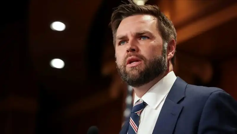 JD Vance: Zelenski ile Görüşmesiyle Yeniden Gündeme Gelen Politika Figürü