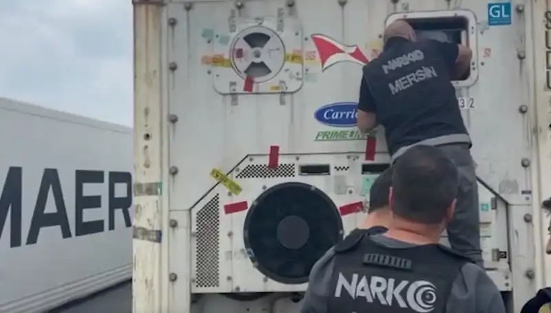 Mersin'de Dev Uyuşturucu Operasyonu: Yakalananlar Şaşırttı!