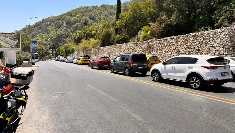 Fethiye-Ölüdeniz Yolunda Yaz Yoğunluğu: Üç Kilometrelik Araç Kuyruğu
