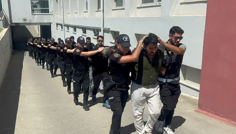 Adana'da 825 Kilogram Eroin Yakalandı: 16 Şüpheli Hapis Ceza Aldı