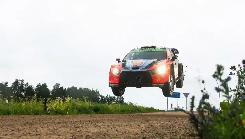 Otomobil Rallisinde Şok: İki Seyirci Hayatını Kaybetti!