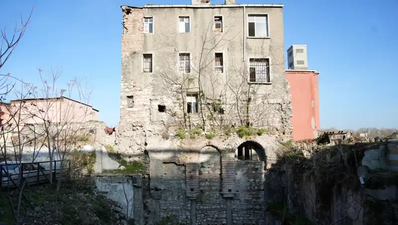 İstanbul'un Tarihine Tanıklık Eden 1600 Yıllık Gizemli Bina