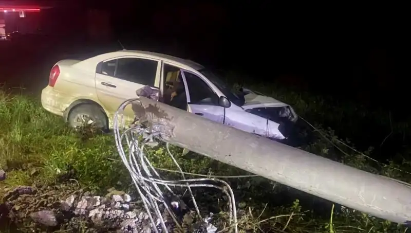 Beton Direğe Çarpan Sürücü, Hayata Dönmek İçin Mücadele Ediyor
