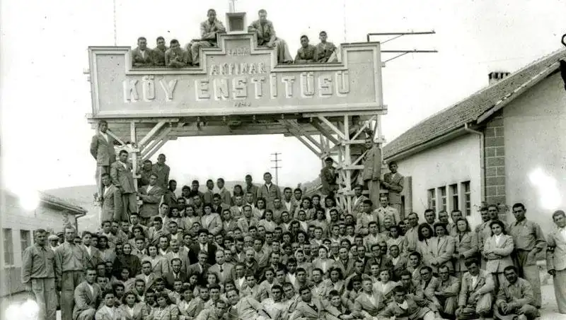 17 Nisan'da Ne Yaşandı? Köy Enstitüleri'nin Tarihi Önemi
