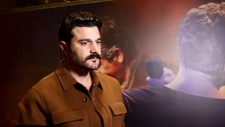 Murat Göğebakan'ın "Kalbim Yaralı" Filminde Hangi İsimler Rol Aldı?