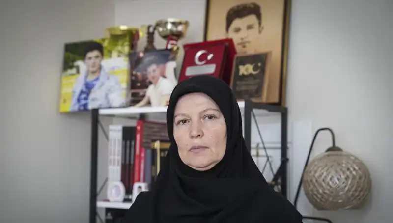 15 Temmuz'un Kahraman Şehidi: 16 Yaşındaki Mahir Ayabak'ın Annesinin Duygusal Hikayesi