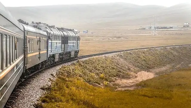 Pensilvanya'da Korkunç Tren Kazası: Raylar Üzerindeki Üç Kişi Hayatını Kaybetti