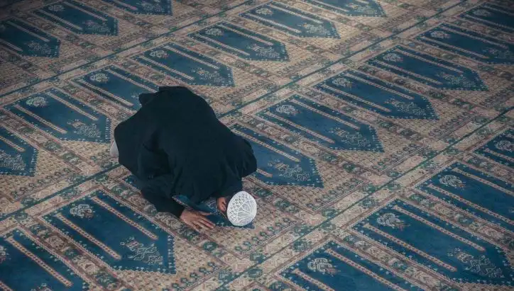 12 Eylül Cuma Namazı Saati: İstanbul, Ankara ve İzmir İçin Detaylar