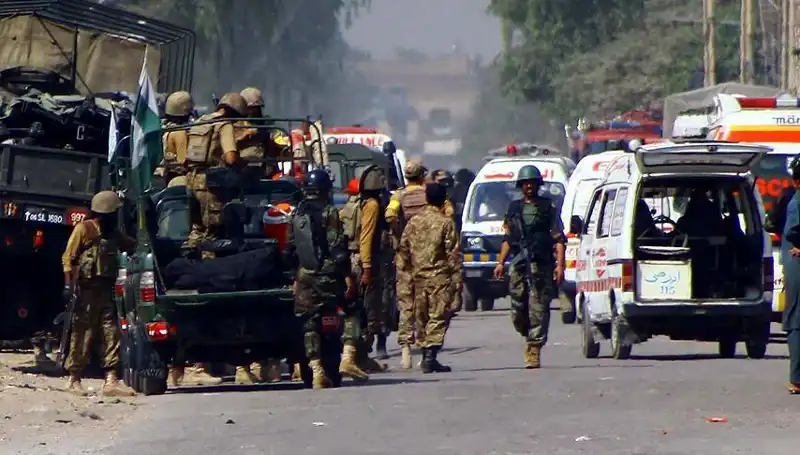 Pakistan'da Bombalı Saldırı: Güvenlik Güçlerine Yönelik Saldırı Sonrası Beş Ölüm