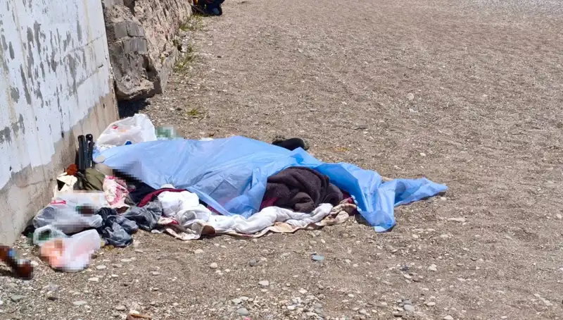 Konyaaltı Sahili'nde Gizemli Bir Ceset Bulundu: Olayın Ayrıntıları Ortaya Çıkıyor