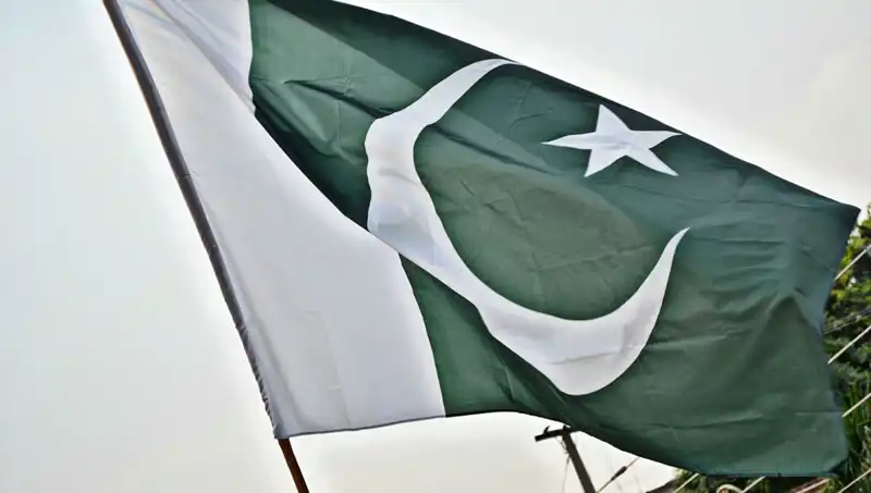 Pakistan'da Çöken Bina Faciasında Ölü Sayısı Artıyor: Detaylar Ortaya Çıkıyor