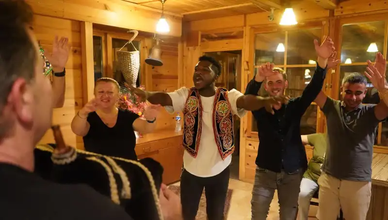 Gana'dan Rizeli Olmaya Uzanan Yolculuk: Tıp Fakültesi Mezunu Oldu