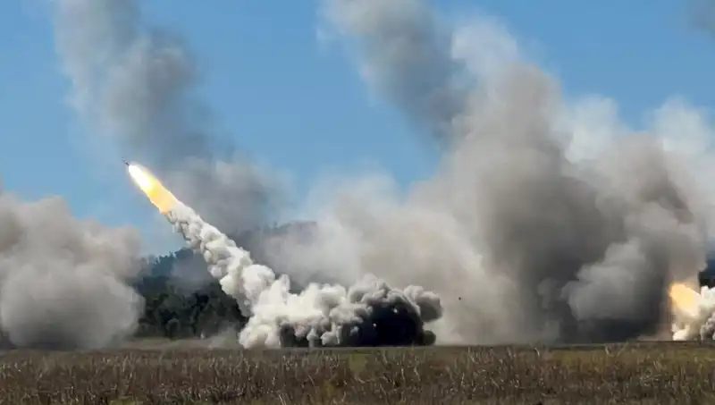 Avustralya'nın En Büyük Askeri Tatbikatında HIMARS Atışıyla Tarihi Bir İlke İmza Atıldı