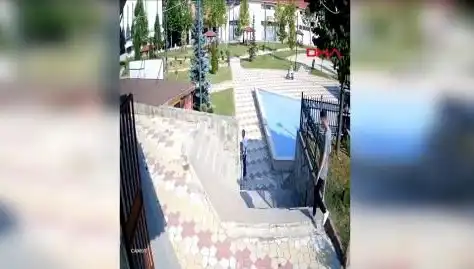 Kastamonu’da Muhtarın Uyardığı Kişi Tarafından Bıçaklanması Şok Etti