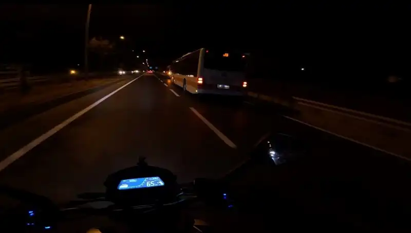 Otobüs Kazasında 41 Yaşındaki Adam Ağır Yaralandı: Detaylar Ortaya Çıktı