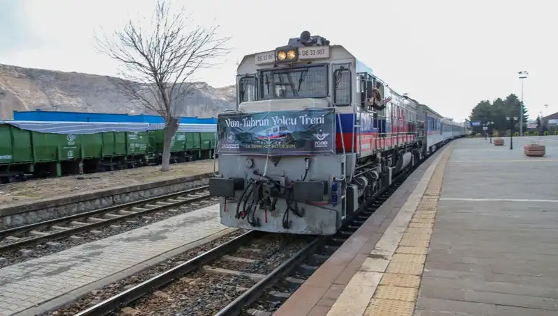 Van-Tahran Tren Seferleri Başladı: Seyahatseverler için Yeni Bir Dönem